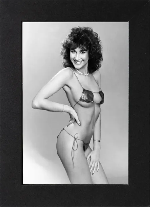 Impresión enmarcada : Moda - Ropa de playa. Sweet sue. El solio es un pícnic para Susan Sinclair Impresión enmarcada : Moda - Ropa de playa. Sweet sue. El solio es un pícnic para Susan Sinclair