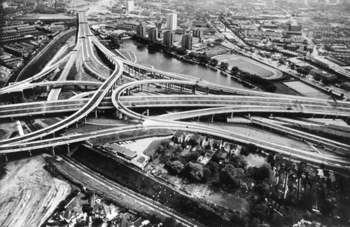 Impresión enmarcada : La intersección de spaghetti. Impresión enmarcada : La intersección de spaghetti.