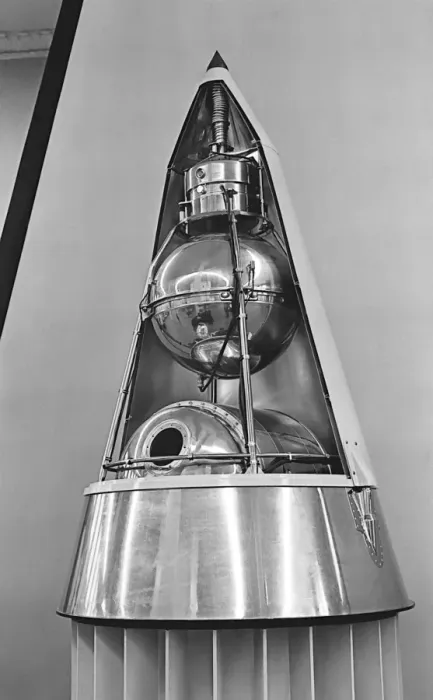 Impresión enmarcada : Modelo de Sputnik 2