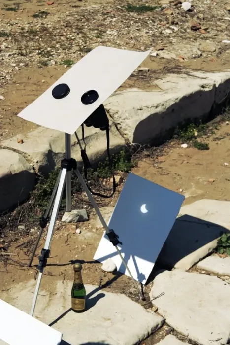 Impresión enmarcada : Ver un eclipse solar