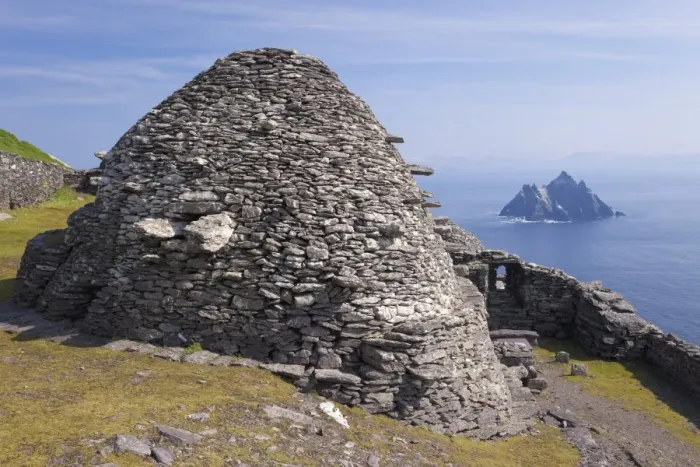 Impresión enmarcada : Monasterio celta de Skellig Michael, Sitio Patrimonial Mundial de la UNESCO en el Condado de Kerry Impresión enmarcada : Monasterio celta de Skellig Michael, Sitio Patrimonial Mundial de la UNESCO en el Condado de Kerry