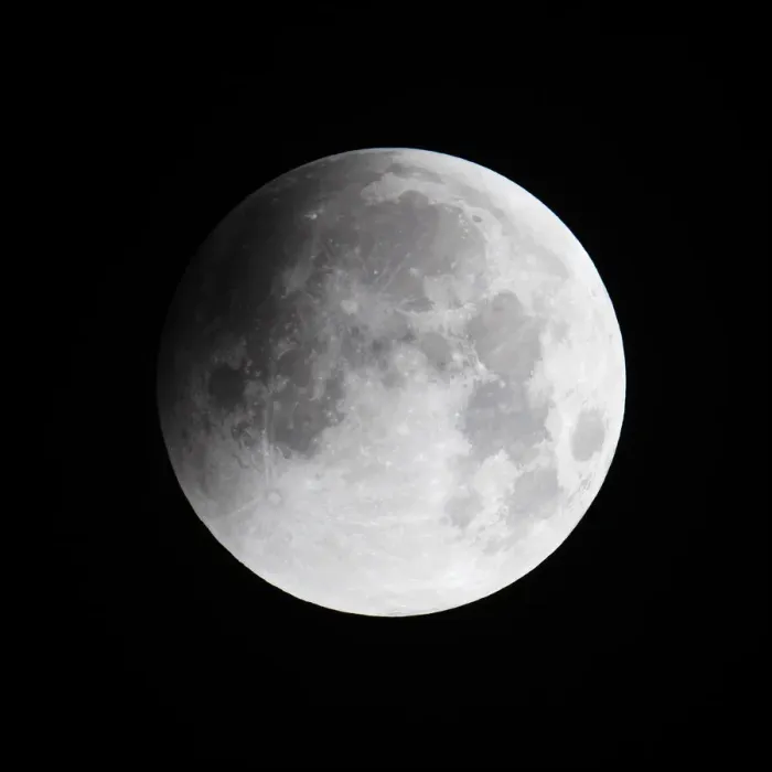 Impresión enmarcada : Eclipse total de la luna. Impresión enmarcada : Eclipse total de la luna.
