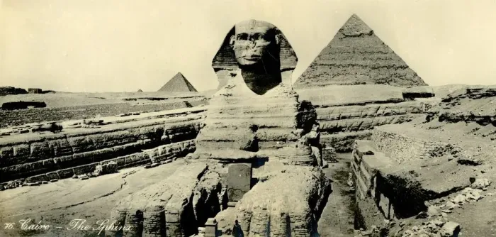 Impresión enmarcada : El Cairo - La Esfinge, c1918-c1939. Creador: Desconocido.