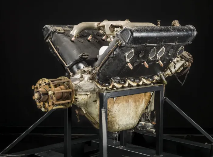 Impresión enmarcada : Hispano-Suiza (Wright-Martin E), Motor V-8, ca. 1916. Creadores: Wright Aeronautical Impresión enmarcada : Hispano-Suiza (Wright-Martin E), Motor V-8, ca. 1916. Creadores: Wright Aeronautical