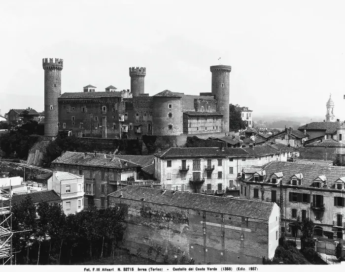 Impresión enmarcada : Castillo de Ivrea Impresión enmarcada : Castillo de Ivrea