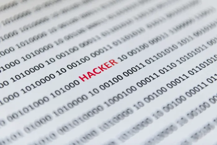 Impresión enmarcada : Código binario con la palabra hacker, Austria. Impresión enmarcada : Código binario con la palabra hacker, Austria.