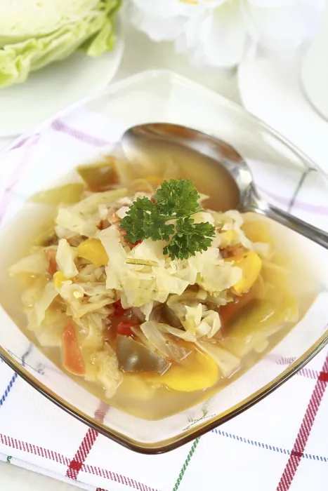 Impresión enmarcada : Sopa de col con verduras.