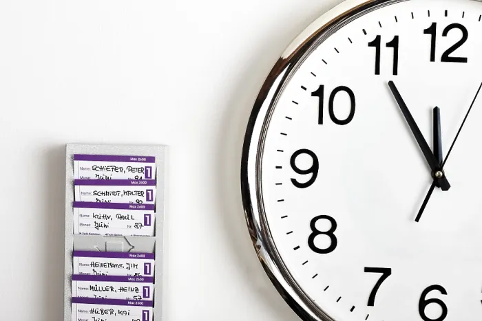 Impresión enmarcada : Revisa el reloj.