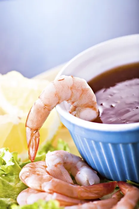 Impresión enmarcada : Toma de cerca de ensalada de camarón. Impresión enmarcada : Toma de cerca de ensalada de camarón.