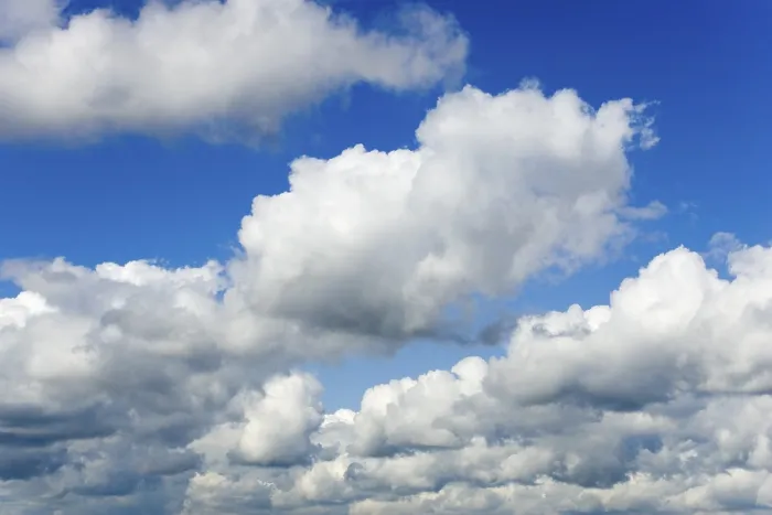 Impresión enmarcada : Muchas nubes. Impresión enmarcada : Muchas nubes.