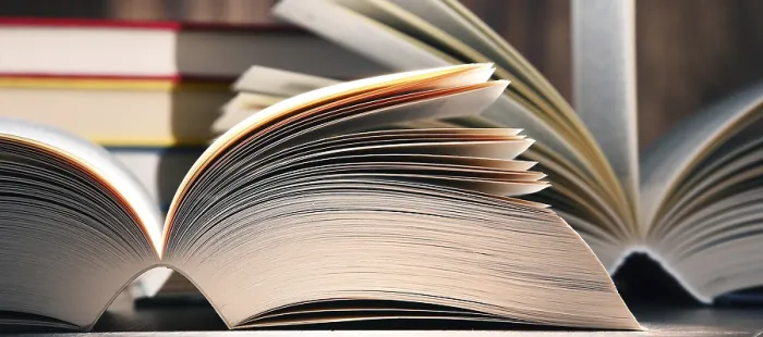Impresión enmarcada : Composición con libro abierto sobre la mesa.
