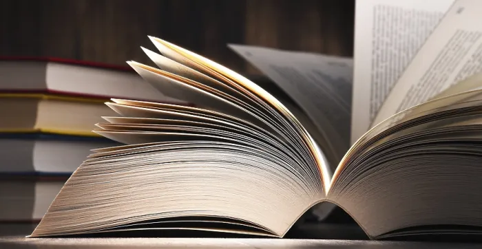 Impresión enmarcada : Composición con libro abierto sobre la mesa.