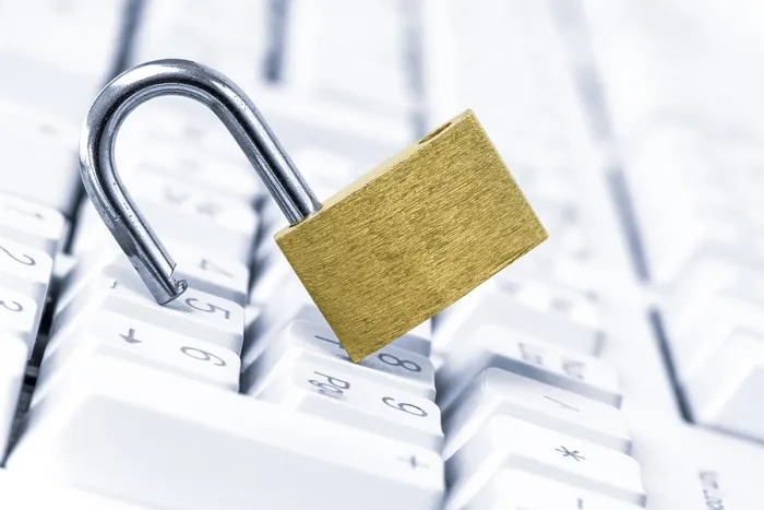 Impresión enmarcada : Seguridad informática falla.