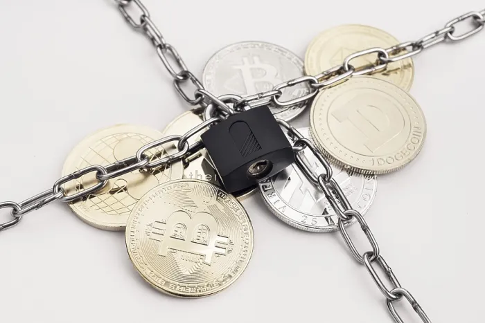 Impresión enmarcada : Concepto de seguridad de criptomonedas. Impresión enmarcada : Concepto de seguridad de criptomonedas.