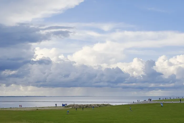 Impresión enmarcada : Nubes dramáticas sobre el Mar del Norte. Impresión enmarcada : Nubes dramáticas sobre el Mar del Norte.