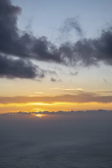 Impresión enmarcada : Nubes dramáticas, puesta de sol. Impresión enmarcada : Nubes dramáticas, puesta de sol.