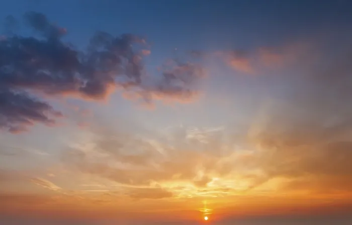 Impresión enmarcada : Cielo de la noche con nubes dramáticas. Impresión enmarcada : Cielo de la noche con nubes dramáticas.