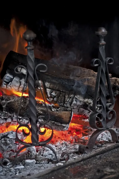 Impresión enmarcada : Fuego en una chimenea.