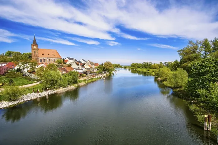 Impresión enmarcada : Furstenberg Oder en el Canal Oder-Spree. Impresión enmarcada : Furstenberg Oder en el Canal Oder-Spree.