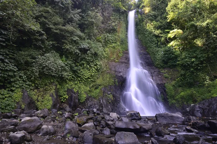 Impresión enmarcada : Cascada Git Git, Bali central. Impresión enmarcada : Cascada Git Git, Bali central.