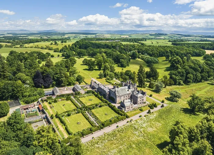 Impresión enmarcada : Hutton en el Bosque desde un dron