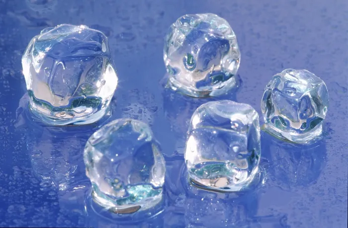 Impresión enmarcada : Cubos de hielo. Impresión enmarcada : Cubos de hielo.