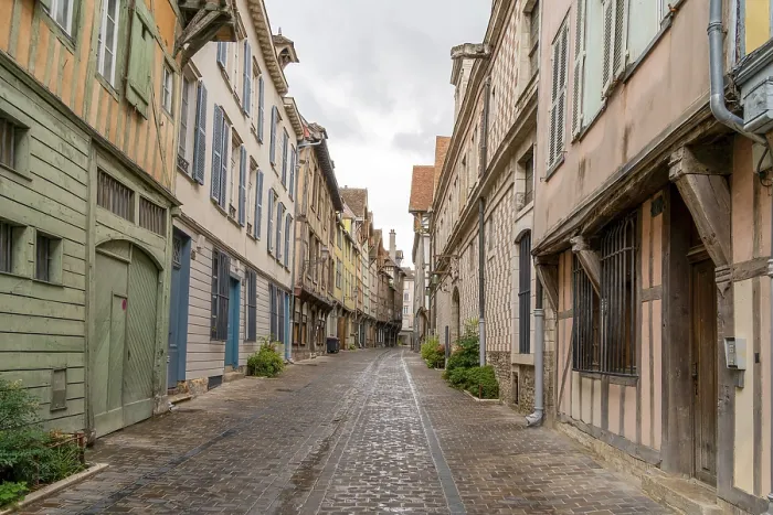 Impresión enmarcada : Impresión de Troyes. Impresión enmarcada : Impresión de Troyes.