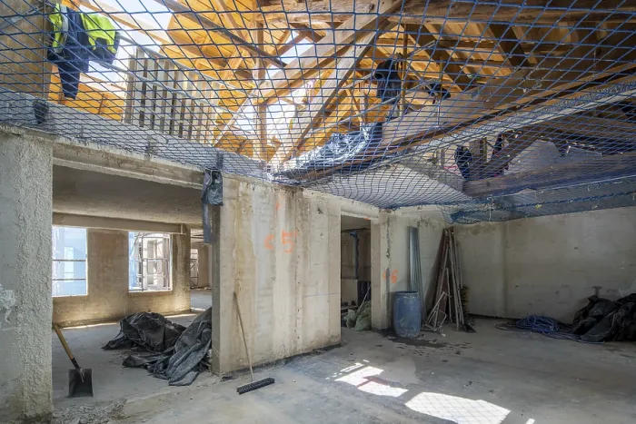 Impresión enmarcada : Vista interior de un edificio en construcción. Impresión enmarcada : Vista interior de un edificio en construcción.