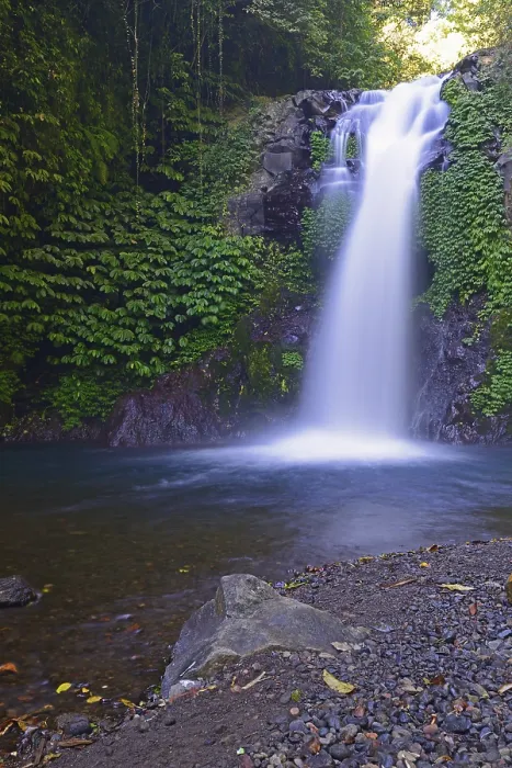Impresión enmarcada : Cascada de Gitgit, Bali Central. Impresión enmarcada : Cascada de Gitgit, Bali Central.