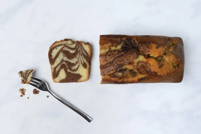 Impresión enmarcada : Torta de mármol con tenedor