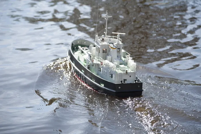 Impresión enmarcada : Barco de modelo Impresión enmarcada : Barco de modelo
