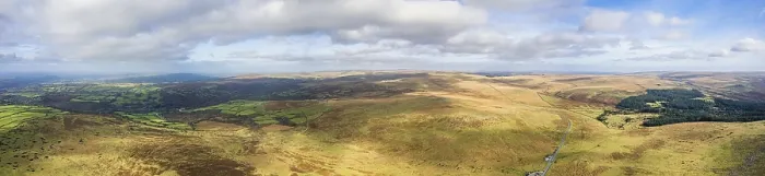 Impresión enmarcada : Panorama desde Sharpitor desde un dron.