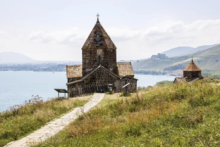 Impresión enmarcada : Ruta a las iglesias de Sevanavank Monasterio de Sevan.