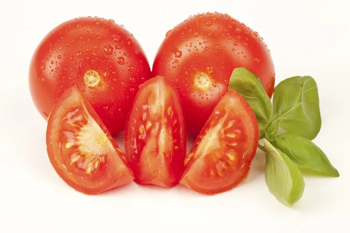 Impresión enmarcada : Tomates con albahaca. Impresión enmarcada : Tomates con albahaca.