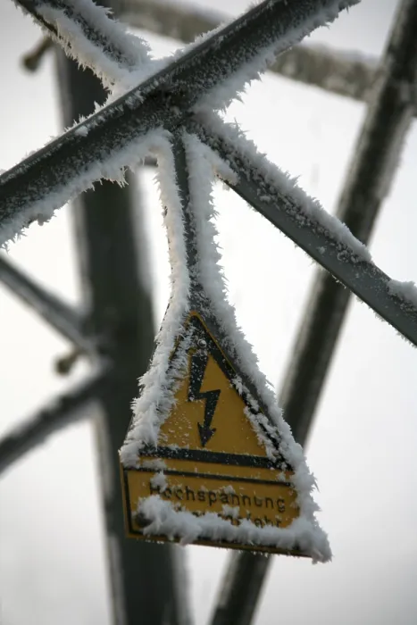 Impresión enmarcada : Alto voltaje invernal.