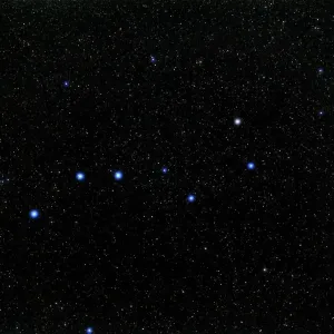 El asteroide de plau en la constelación de Ursa Mayor