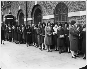 British Social History Prints Imprime: British Depression Queue