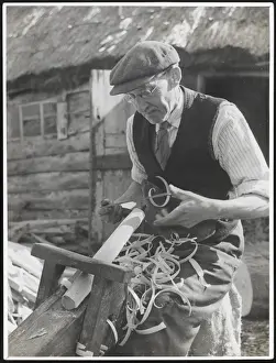 Carpenter At Work Imprime: A Chiltern Carpenter