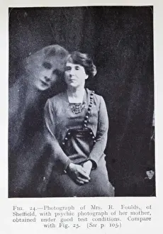 Spirit Photography Imprime: Ectoplasmic bag