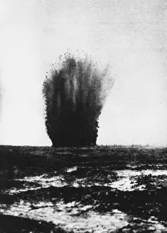 First World War Battle Scenes Imprime: Mine explosion 1916