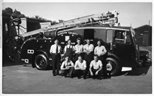 Vintage Emergency Vehicles Imprime: Fire Engine 1940S