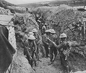 "Primera jornada de la Somme - afilando bayonetas".