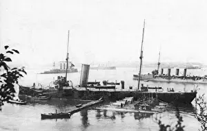 Devonport Naval Base Imprime: HMS Forth in Devonport