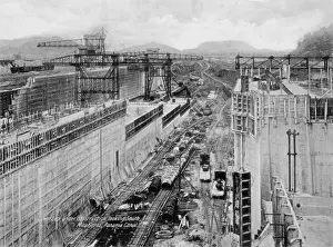 Impresiones de Bajo cerradura en construcción mirando al sur, Miraflores, Panamá Canales Panamá Imprime: Baja cerradura en construcción