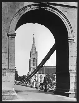 Iglesia de Marlow y Puente