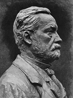 French Scientist History Imprime: Pasteur Sculpture