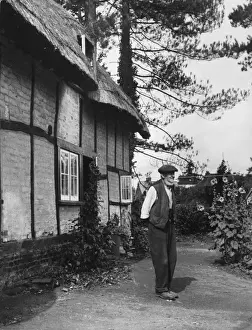 Thatched Cottage Imprime: Rustic Type 1930S