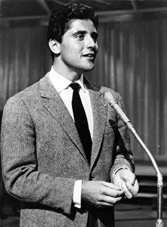 Sacha Distel" en español es "Sacha Distel