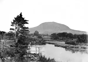 Northern Ireland Scenery Imprime: Slemish and the Braid