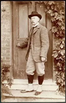 Impresiones de Thomas Hardy escritor en su casa de Max Gate principios de la década de 1920 H Imprime: Hardy Thomas